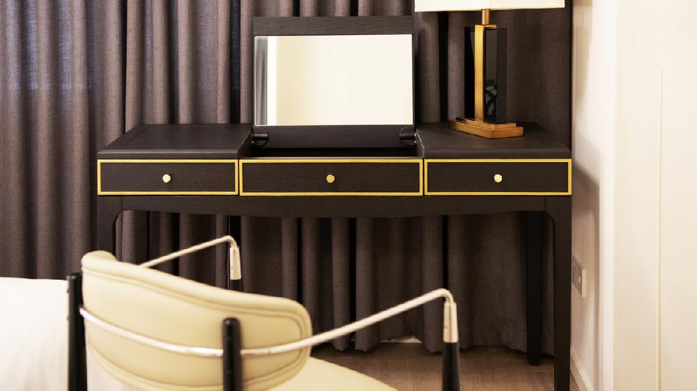 jennifer taylor home Kingsly 52" Wide Contemporary Glam Mirrored Vanity Desk Espresso Black