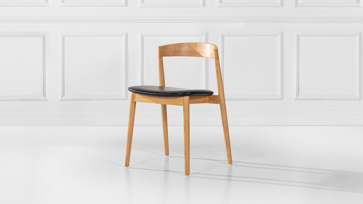 Jennifer Taylor Home Raven 20.5" Stacking Sculpted Oak Wood Dining Chair Warm Natural Brown Oak Wood & Black Faux Leather