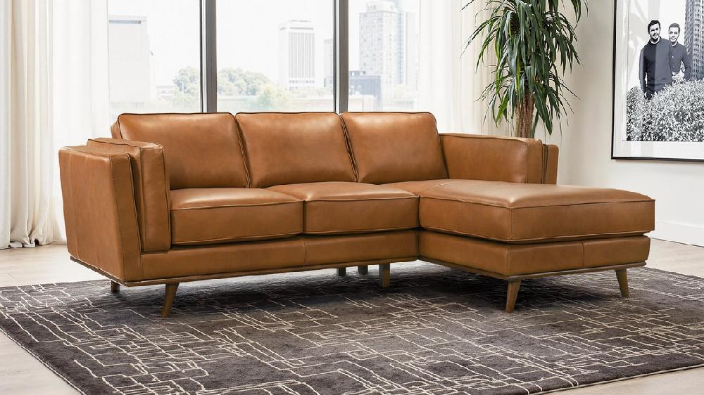 Jennifer Taylor Home Zevon 90.9" Genuine Leather Right-Facing Sectional Sofa With Chaise