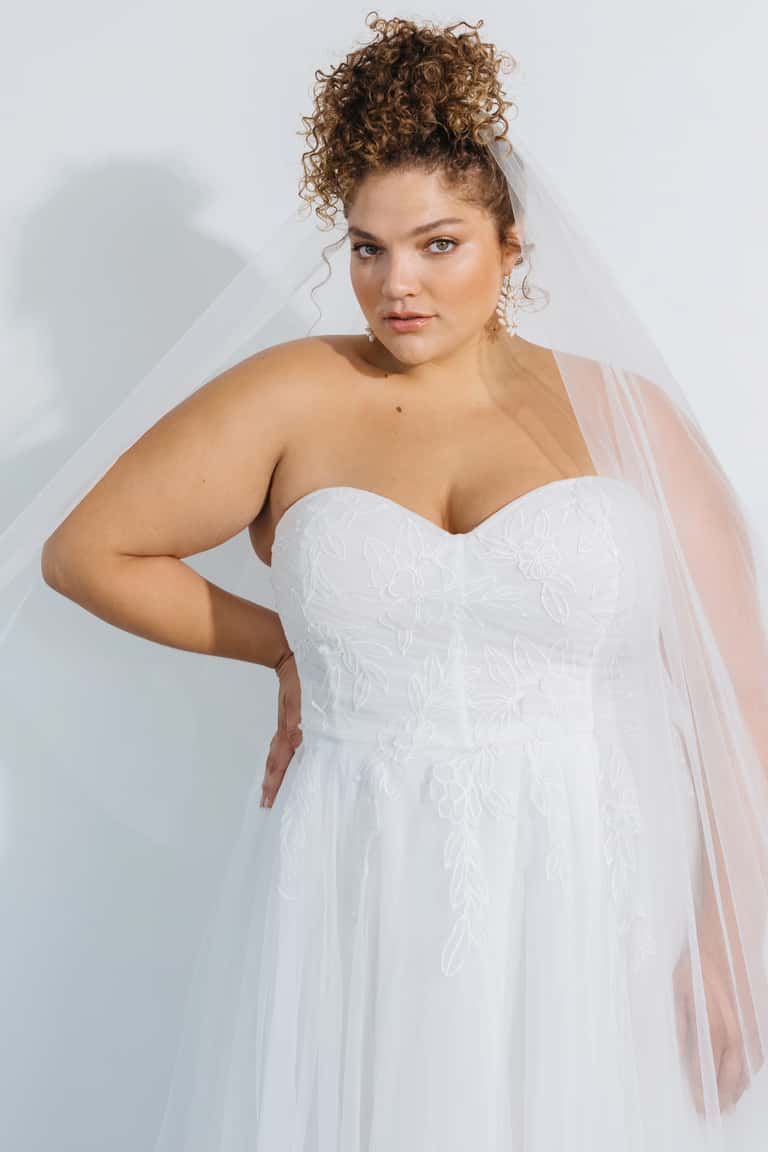 Jenny Yoo Merida Veil Ivory