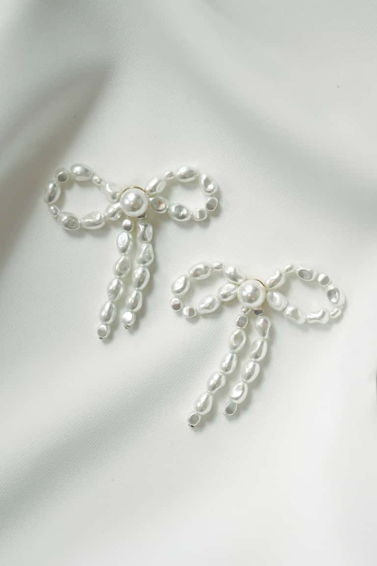 Jenny Yoo Suki Pearl Bow Earring Goldu002FIvory