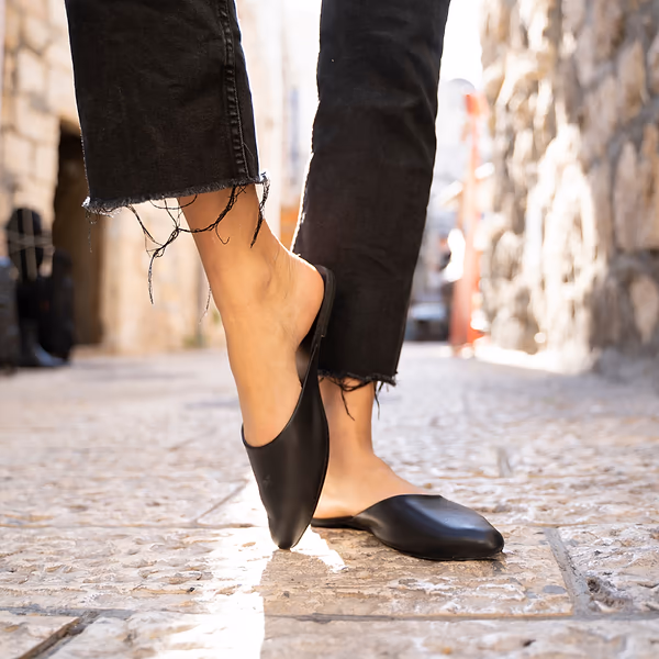 Jerusalem Sandals Myra (31) Women's Pointed Toe Leather Mule Black
