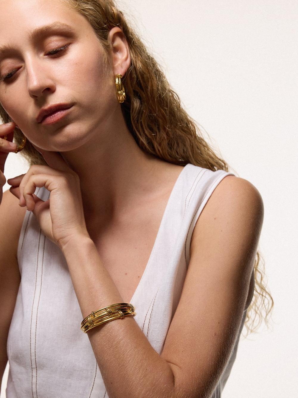 jigsaw Dainty Loops Bangle Dainty Loops Bangle Gold