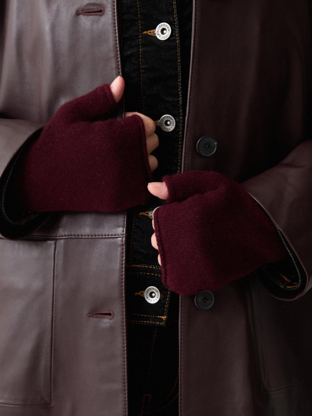 jigsaw Cashmere Mittens Burgundy