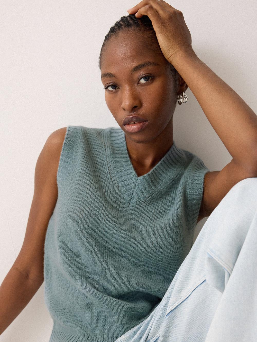 Jigsaw Cloud Cashmere V Tank Blue