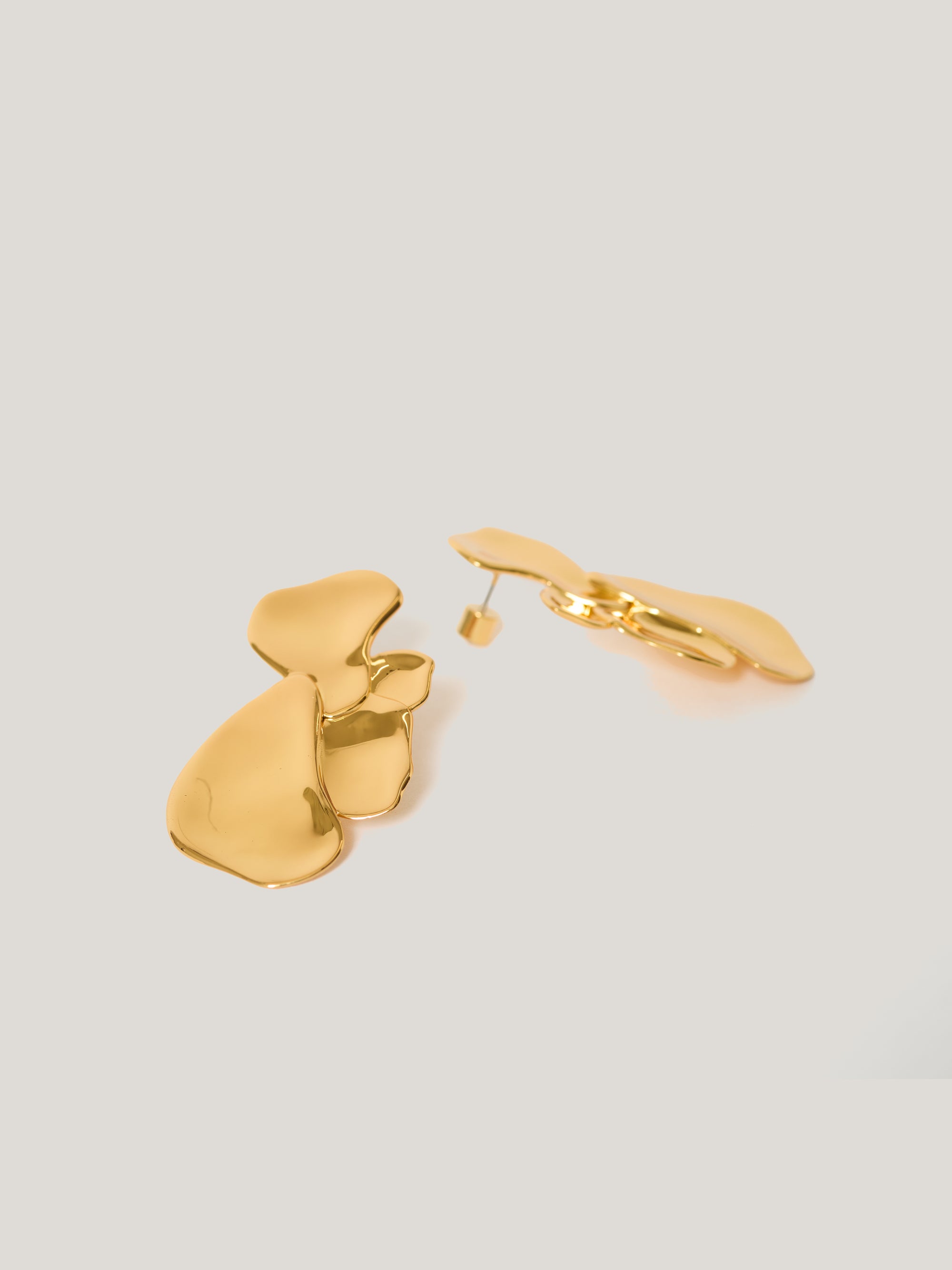 Jigsaw Deconstructed Petals Earring Gold
