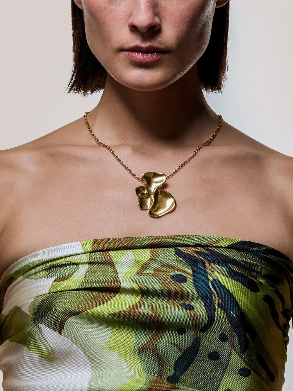 Jigsaw Deconstructed Petals Pendant Gold