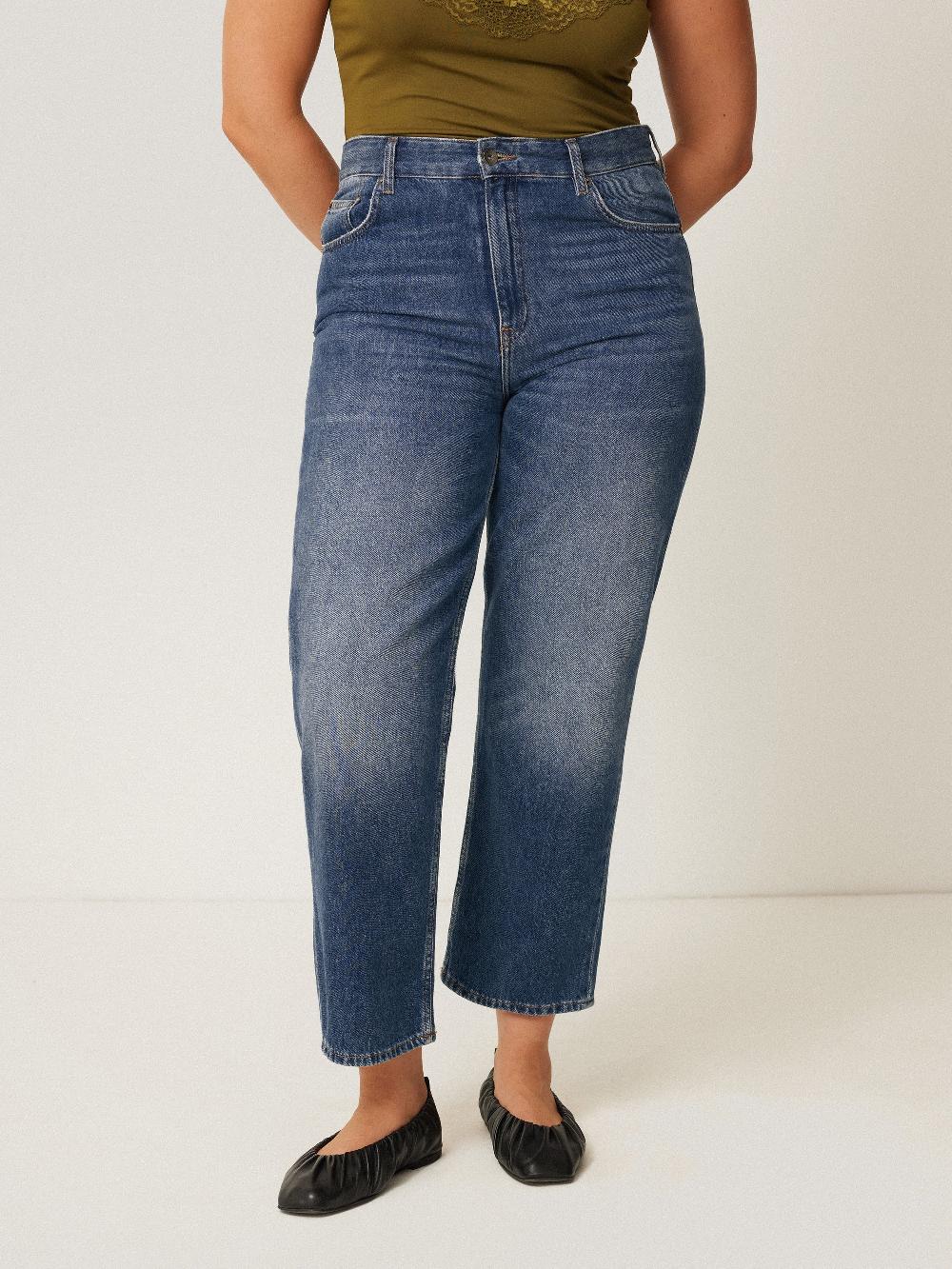 Jigsaw Delmont Cropped Tapered Jean Blue