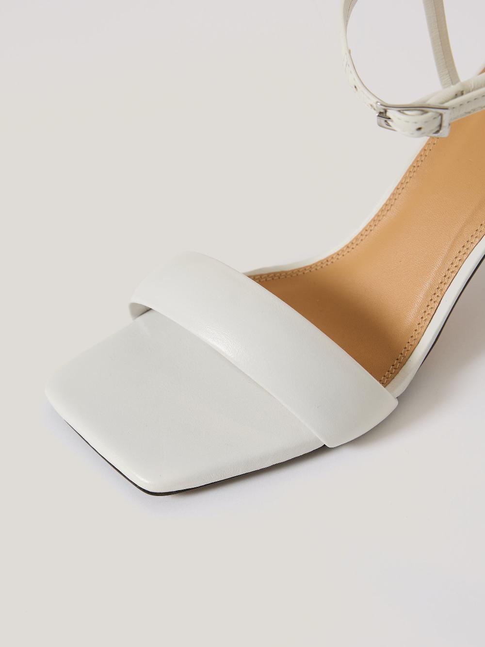 Jigsaw Iris Heel White