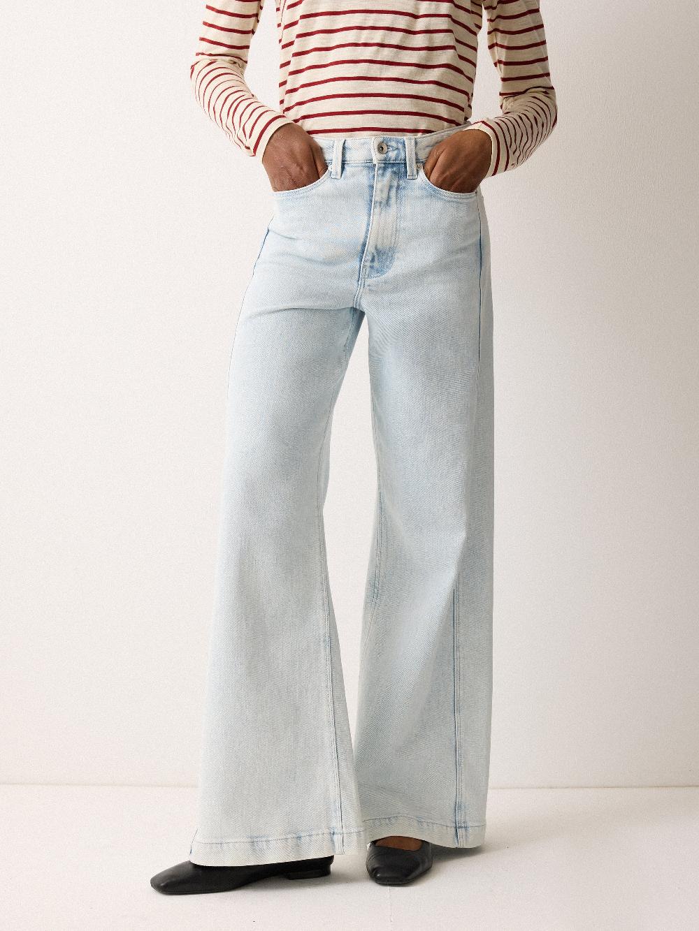 Jigsaw Keller Seam Detail Jean Light Blue Wash