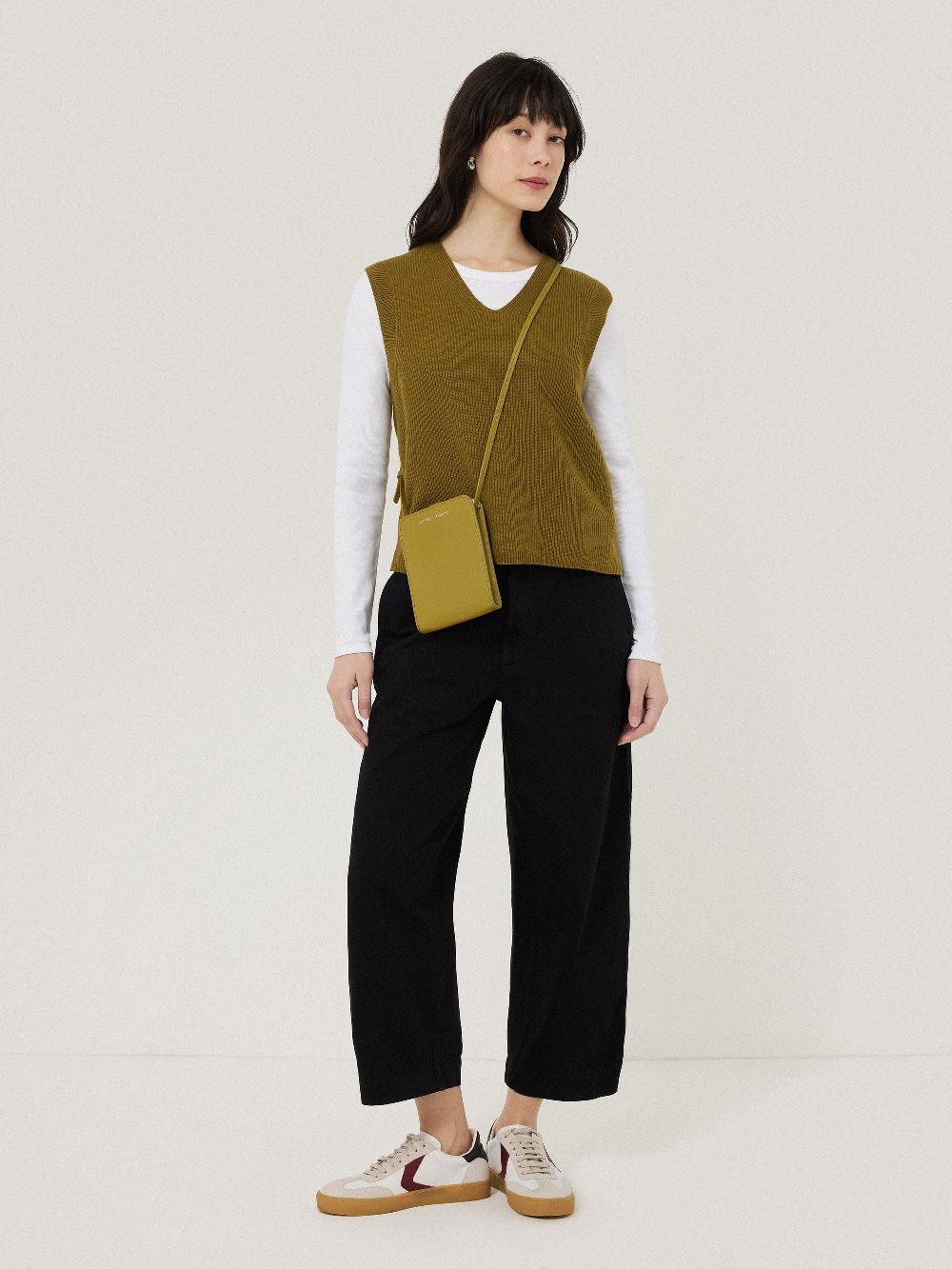 Jigsaw Kensington Barrel Leg Jean Black