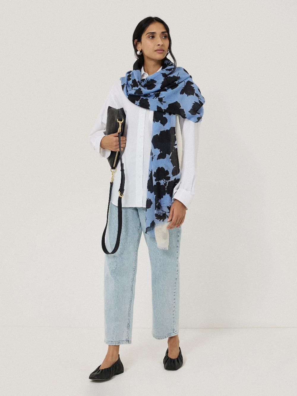 Jigsaw Outline Rose Wool Scarf Blue