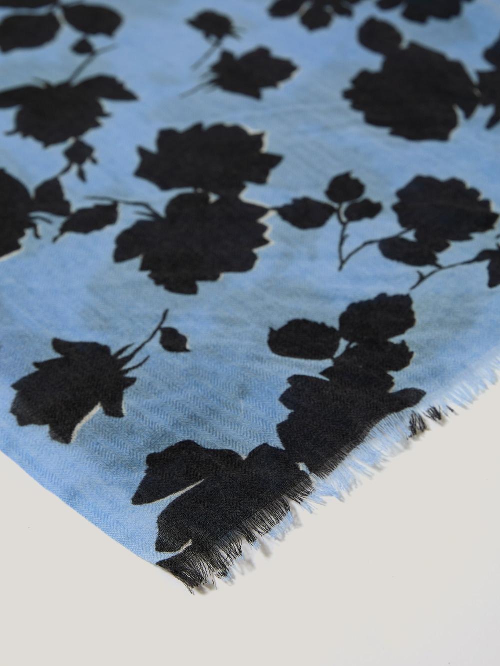Jigsaw Outline Rose Wool Scarf Blue