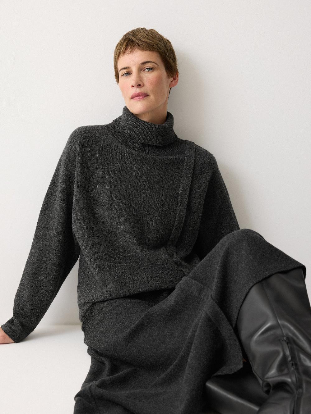 Jigsaw Overlap Seam Detail Jumper Charcoal