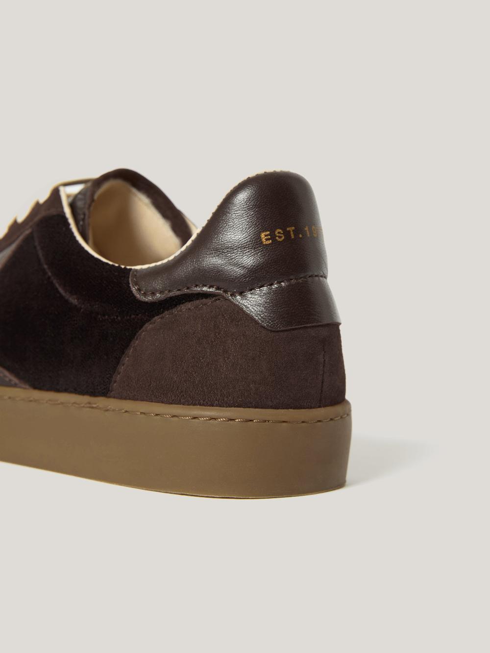 Jigsaw Portland Vintage Classic Trainer Chocolate