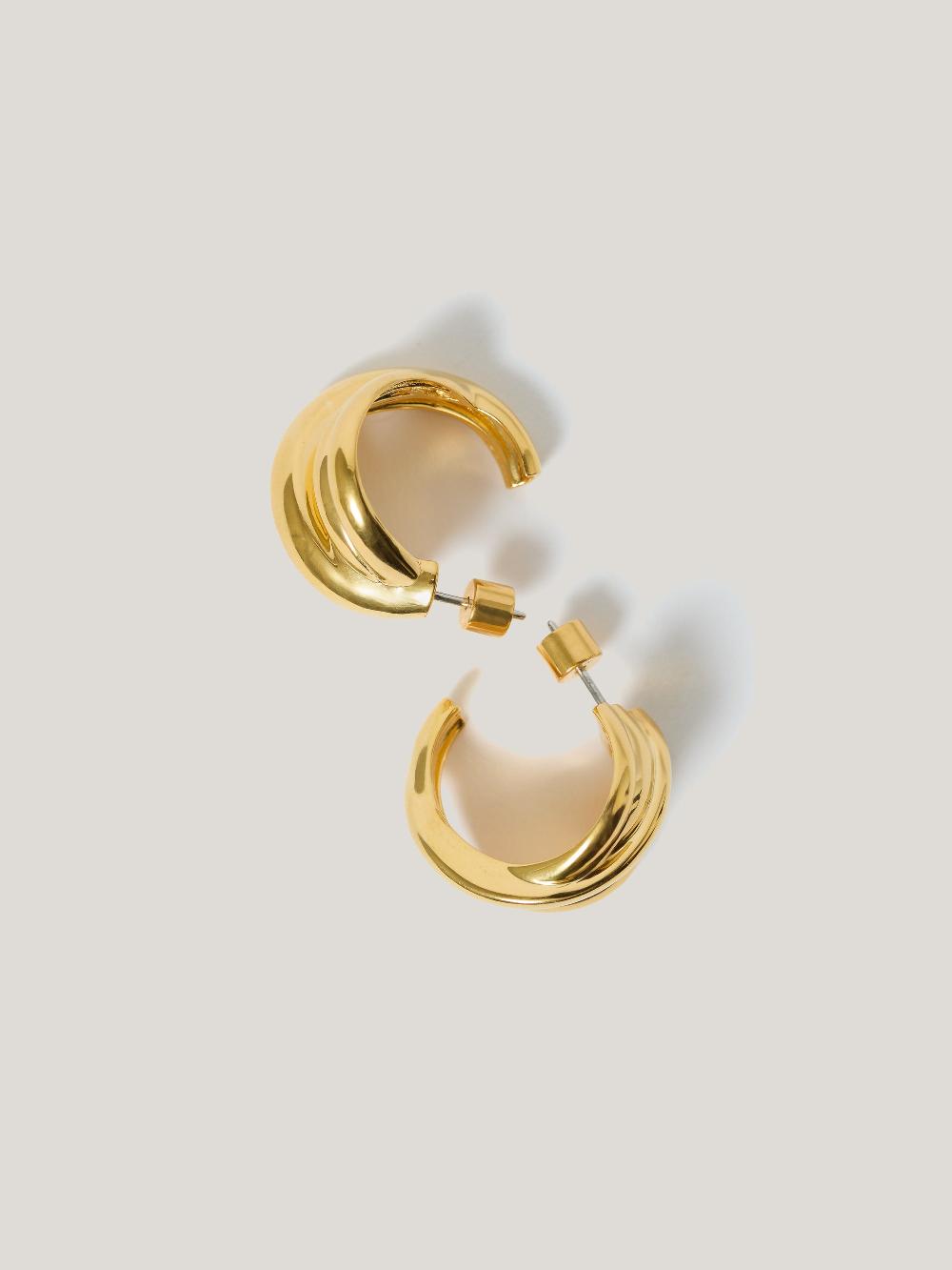 Jigsaw Twisted Dome Hoop Earring Gold