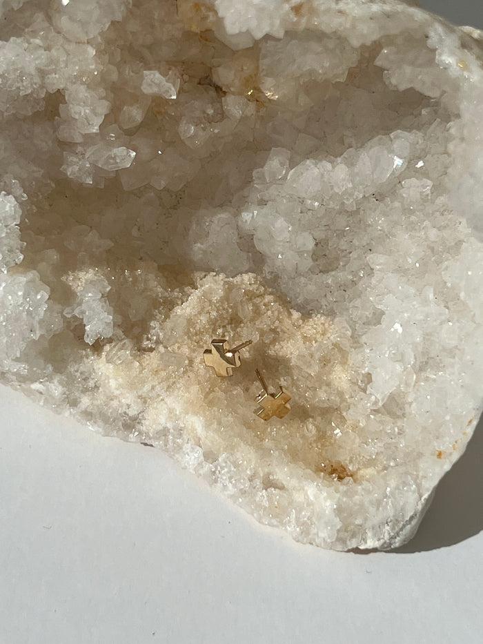 jnb Chunky Cross Stud Earrings