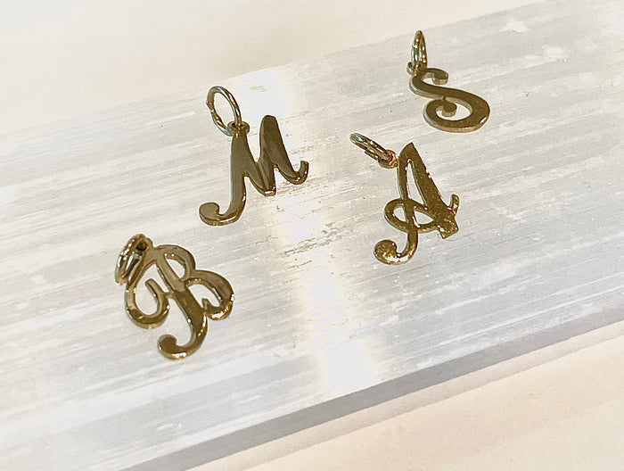 jnb Cursive Solid Gold Single Letter Pendant