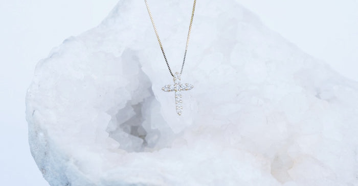 Jnb Diamond Cross With Box Chain