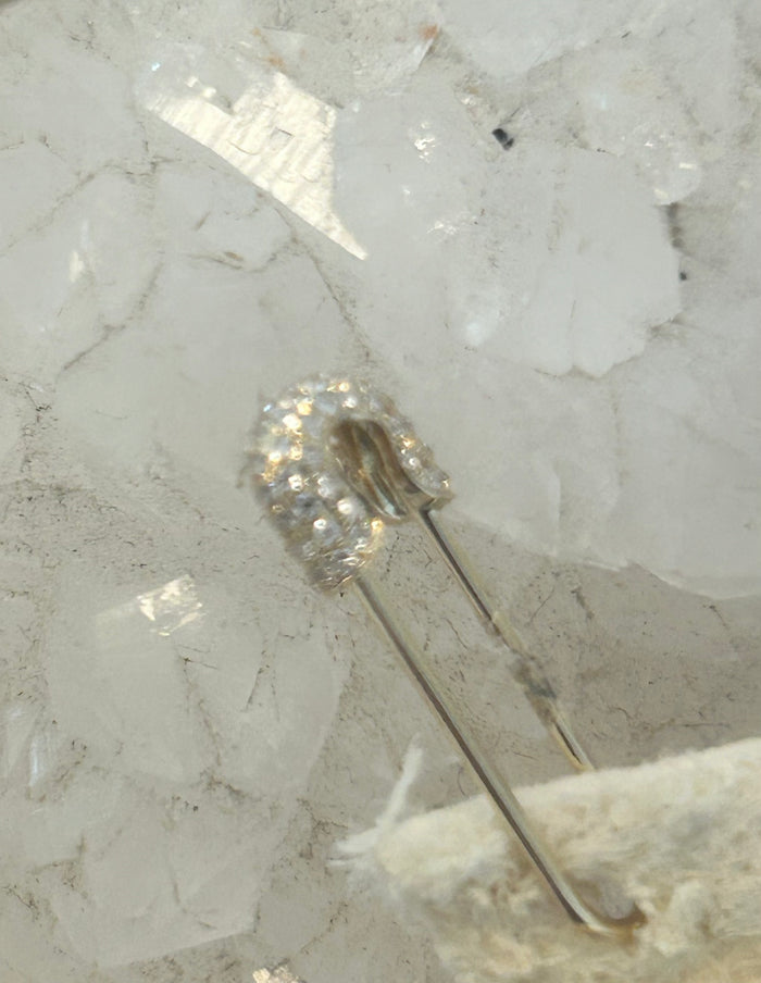 jnb Diamond Pave Safety Pin Huggie Earring 14K