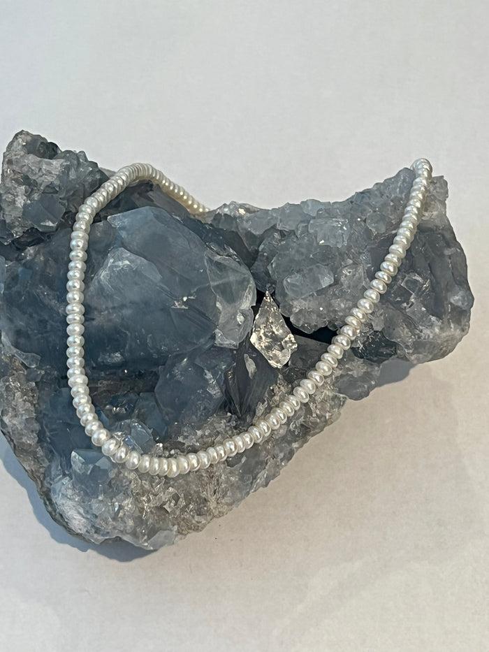 Jnb Medium Pearl Necklace