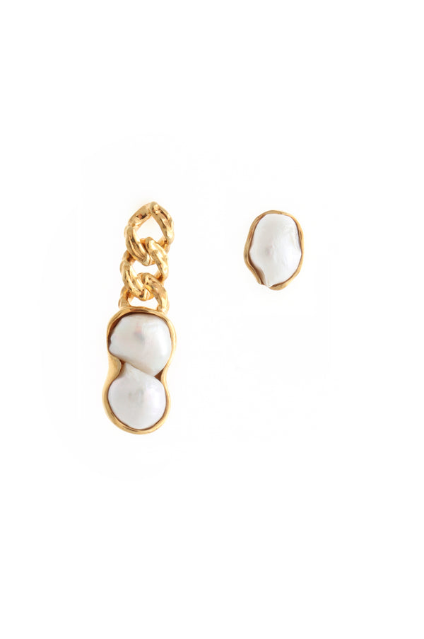 joanna laura constantine ASYMMETRICAL CHAIN EARRINGS WITH CULTURED PEARLS