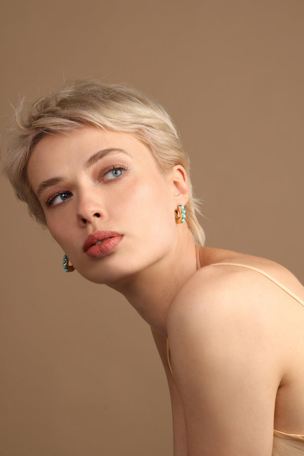 Joanna Laura Constantine MINI WAVE HOOP EARRINGS WITH TURQUOISE BEADS