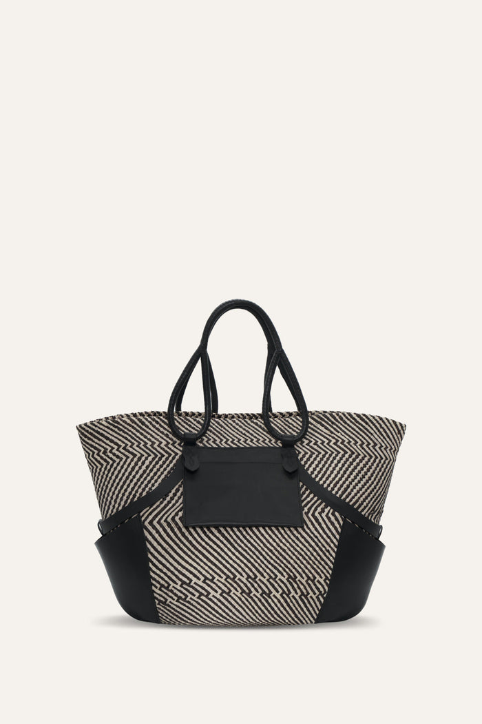 johanna ortiz En La Mar Tote Bag