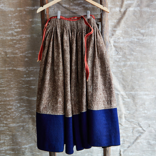john derian Early 19th Century French Skirt (No.3) Add to cart Details Approx. Waist: 24"  Length: 32" Tie closure Wool c. 1800 - 1820 France Please note that vintage items will embrace unique variations such as stains  rips