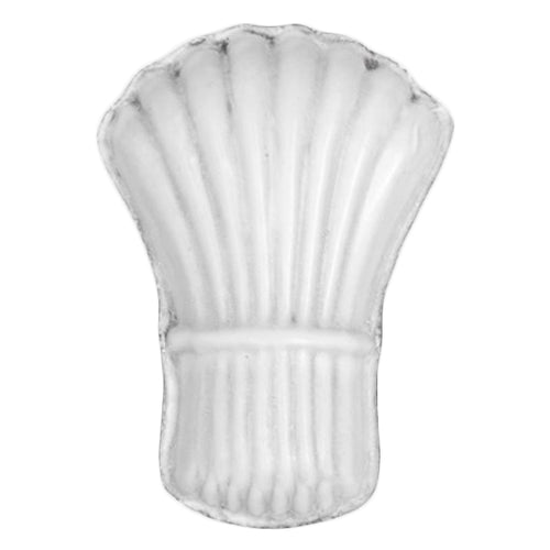 john derian Hay Dish Add to cart Coupelle Foin Details 3.8" Long x 2.6" Wide x 0.7" Deep Black Terra Cotta with White Enameled Glaze Each item will feature unique variations Made in Paris Care Dishwasher safe on a moderate wash