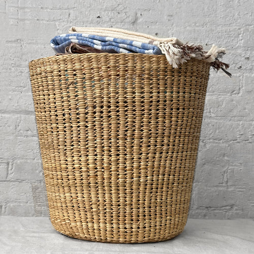 john derian Intiearth Cylinder Nudo Basket Add to cart Handmade Junco basket. Perfect for storing everyday items or as a sculptural piece in your home. Details 15" W x 15" H Handwoven Nudo-style weave Each item will feature uniq