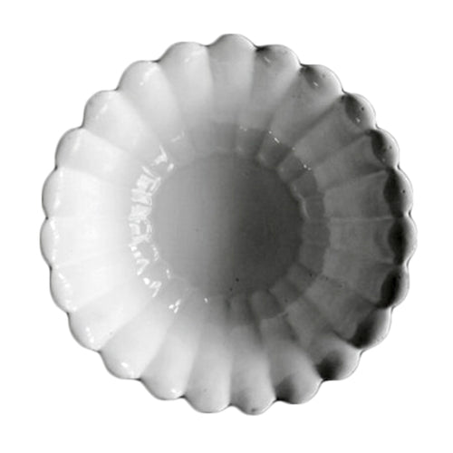 john derian Marguerite Large Salad Bowl Add to cart Grand Saladier Details 12.6 x 12.6 x 4.3 Black Terra Cotta with White Enameled Glaze Each item will feature unique variations Made in Paris Care Dishwasher safe on a moderate w