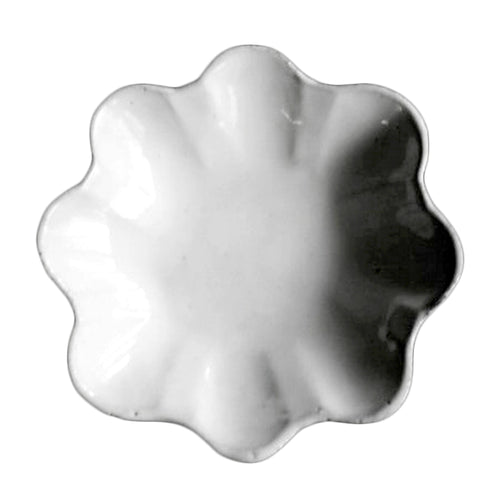 john derian Marguerite Small Platter Add to cart Petit Plat Details 8.7" x 8.3" x 1.8" Black Terra Cotta with White Enameled Glaze Each item will feature unique variations Made in Paris Care Dishwasher safe on a moderate wash cy