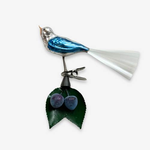 john derian Nostalgic Clip-on Bird with Blueberries Ornament Add to cart All Holiday ornaments and items are final sale and are not eligible for return or exchange.  This clip-on bird ornament is a festive and nostalgic additio