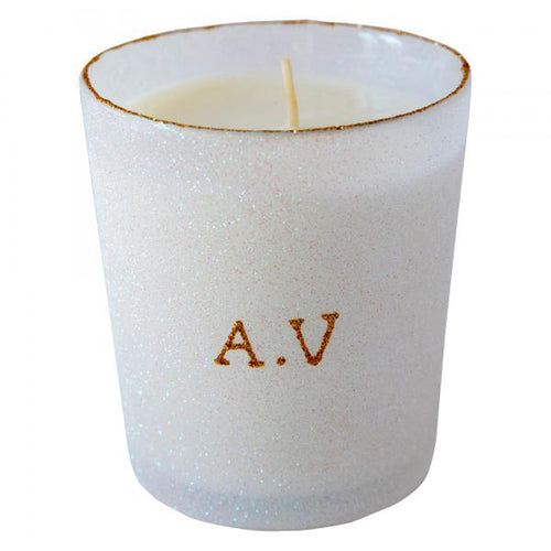 john derian Palais d'Hiver Scented Candle Add to cart Contains essences of musky patchouli mixed with the delicious perfume of white flowers. Details 3 1/2" diameter x 4" tall 100% natural 100% cotton braided wick Burn time: 60-