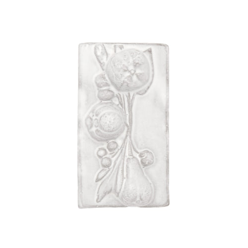 john derian Pear Tree Chopstick Rest Add to cart Details 3.3" Length x 1.9" Width x 0.7" Height Black Terra Cotta with White Enameled Glaze Each item will feature unique variations Made in Paris Care Dishwasher safe on a moderat