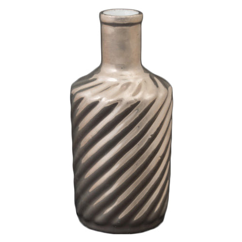 john derian Peggy Bottle (Platinum Exterior) Add to cart Bouteille Details 6.3" L x 3.3" D x 5.1" H Black Terra Cotta with White Enameled Glaze Each item will feature unique variations Made in Paris Care Dishwasher safe on a