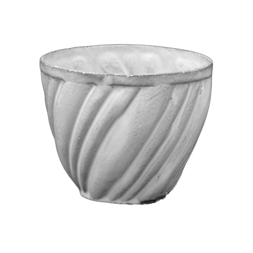john derian Peggy Small Tumbler Add to cart Gobelet Details 2.6" Diameter x 2.2" Height Black Terra Cotta with White Enameled Glaze Each item will feature unique variations Made in Paris Care Dishwasher safe on a moderate wash