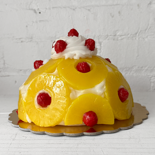 john derian Pineapple Cake Candle Add to cart Details 7.5" W x 5" H Paraffin Wax Each item will feature unique variations Made in Italy Care Remove All Paper Before Burning. Not intended for children. Cereria Introna has been pr