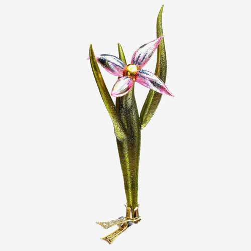 john derian Pink & Blue Flower Clip-on Ornament Add to cart The Pink & Blue Flower Clip-On Ornament is a charming and versatile addition to your holiday decor. Meticulously crafted this ornament features a delightful pink and bl
