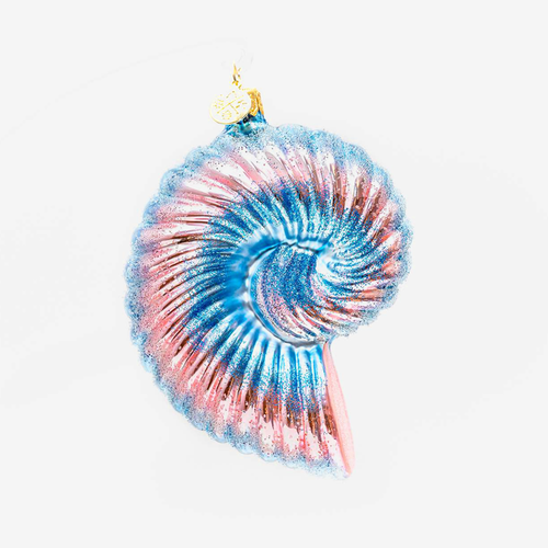 john derian Pink Blue Shell Ornament Add to cart The Pink Blue Shell Ornament is a coastal and vibrant addition to your holiday decor. Meticulously crafted this ornament features a charming shell design in playful pink and seren