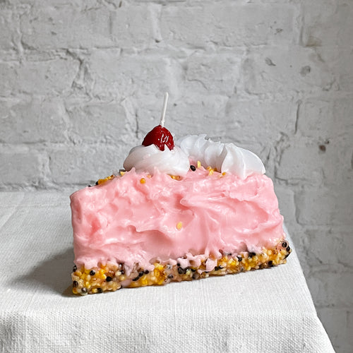 john derian Rosa Torta Pink Cake Slice with Cherry Candle Add to cart Details 4" L x 3" W x 5" H Paraffin Wax Each item will feature unique variations Made in Italy Care Remove All Paper Before Burning. Not intended for childr
