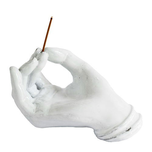 john derian Serena Hand Incense Holder Add to cart Details 5.8" L x 3.5" W x 3.3" H Black Terra Cotta with White Enameled Glaze Each item will feature unique variations Made in Paris Care Dishwasher safe on a moderate wash cy