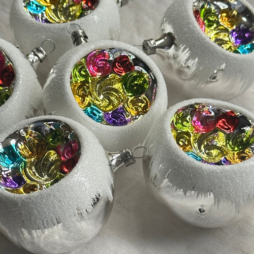 John Derian Set Of 6 Large Nostalgic With Snow Ornaments Add To Cart All Holiday Ornaments And Items Are Final Sale And Are Not Eligible For Return Or Exchange.  This Vintage Inspired Set Of 6 Multi-color Reflector Ornaments Is