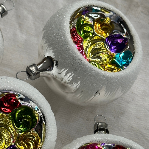 John Derian Set Of 6 Large Nostalgic With Snow Ornaments Add To Cart All Holiday Ornaments And Items Are Final Sale And Are Not Eligible For Return Or Exchange.  This Vintage Inspired Set Of 6 Multi-color Reflector Ornaments Is