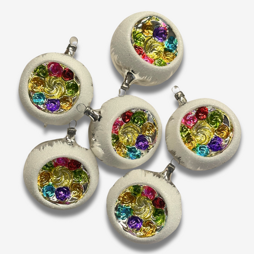 john derian Set of 6 Large Nostalgic with Snow Ornaments Add to cart All Holiday ornaments and items are final sale and are not eligible for return or exchange.  This vintage inspired set of 6 multi-color reflector ornaments is