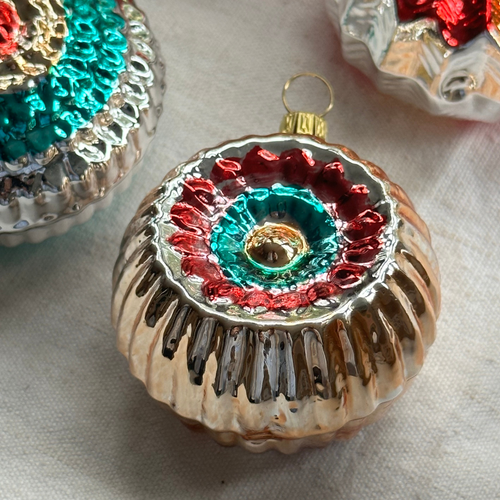 John Derian Set Of 6 Nostalgic Multicolor Ornaments Add To Cart All Holiday Ornaments And Items Are Final Sale And Are Not Eligible For Return Or Exchange.  This Vintage Inspired Set Of 6 Multi-color Ornaments Is A Nostalgic Ad