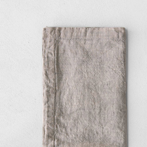 john derian Set of Six Basix Linen Napkins in Kali Add to cart This Basix Linen Napkin set in Kali are generously sized 45cm square linen napkins that have been pre-washed for a relaxed textural appeal. Kali a sandy grey melange