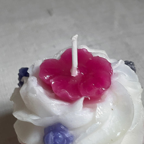 John Derian Vanilla Frosting With Flowers Cupcake Candle Add To Cart Details 2.5" W X 3" H Paraffin Wax Each Item Will Feature Unique Variations Made In Italy Care Remove All Paper Before Burning. Not Intended For Children.   T