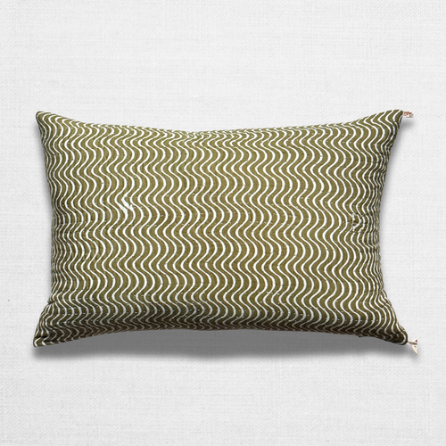 John Derian Vintage Sari Pillow (JFP-02) Add To Cart Jeanette Farrier Curates Exquisite Vintage Cotton Sari Fabrics From India Resulting In Her Exceptional Line Of Kantha Pillows And Blankets. This One-of-a-kind Pillow Is A Uniq